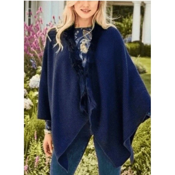 Lilly Pulitzer TRUE NAVY RAINIE SWEATER WRAP Faux Fur Trim One Size Preppy Money - Picture 2 of 7